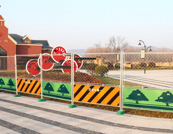 フェンス類及びその関連部品